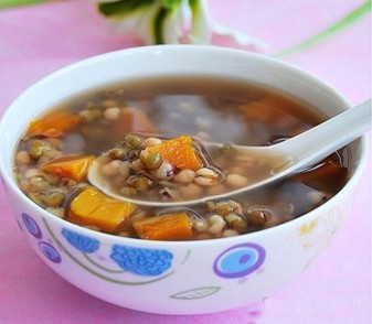 孩子出水痘不能吃什么