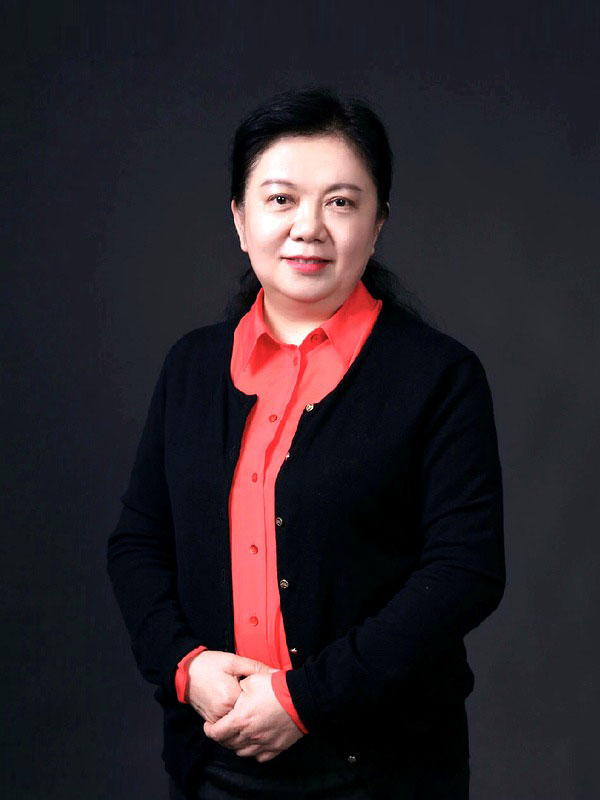 现任机构主任 何焱玲
